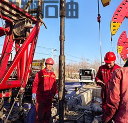 修井機套管液壓整形現(xiàn)場